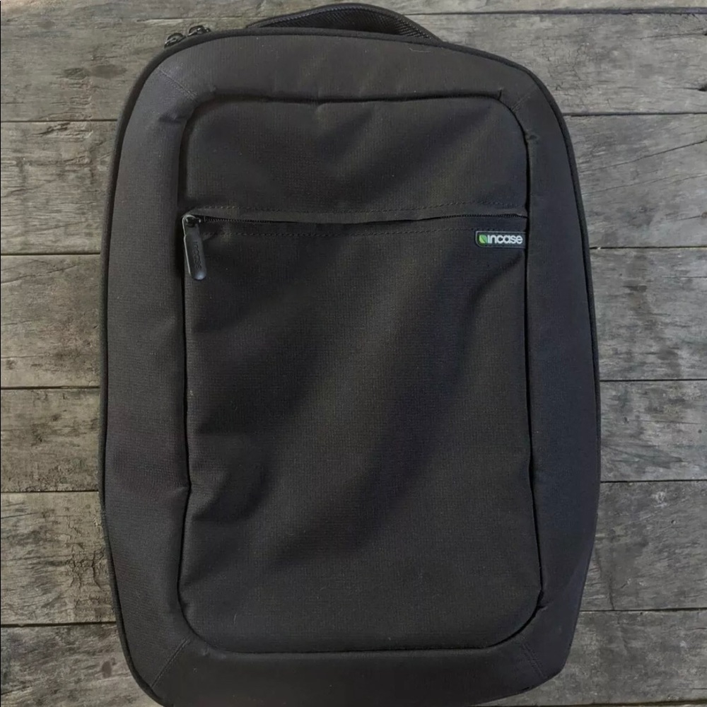 Incase Black 13” 15” Laptop MacBook Book Bag